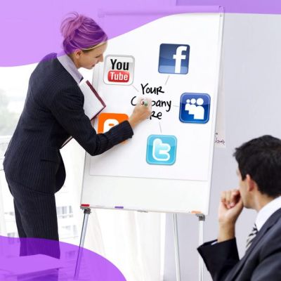 social media consultant